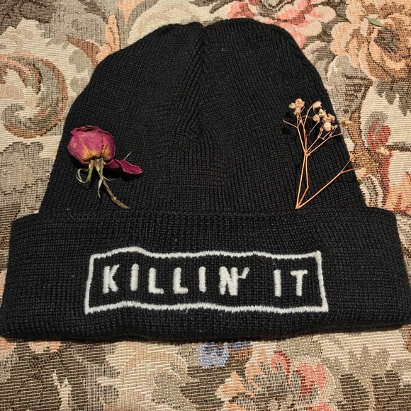 Brandy Melville Accessories - brandy melville killin’ it black beanie